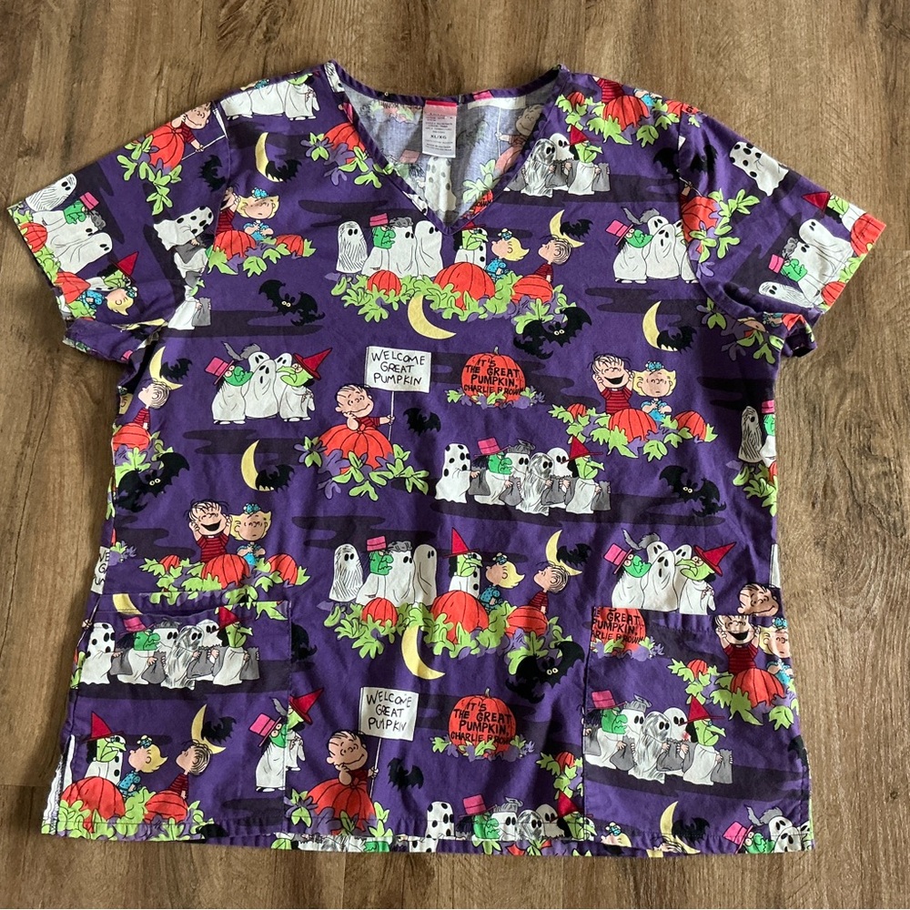 Halloween Scrub Top Lot Size XL Pooh Snoopy Peanuts Great Pumpkin Disney Unisex - Picture 2 of 16